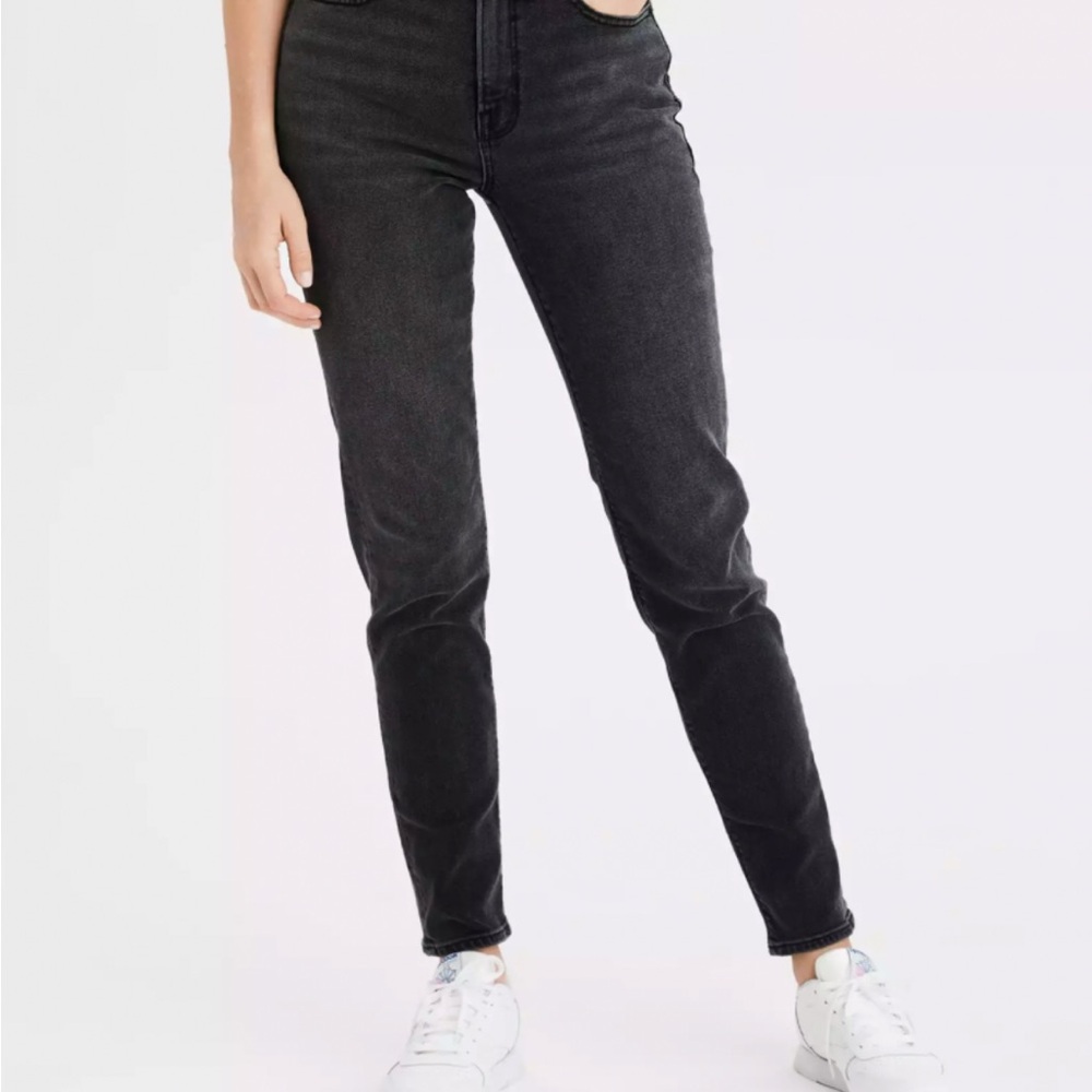 American Eagle Outfitters Women's Washed Black Stretch Mom Jean